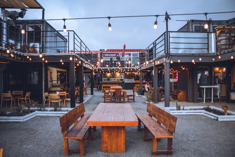 Outdoor patio seating at Seasons pizza Baltimore restaurant
